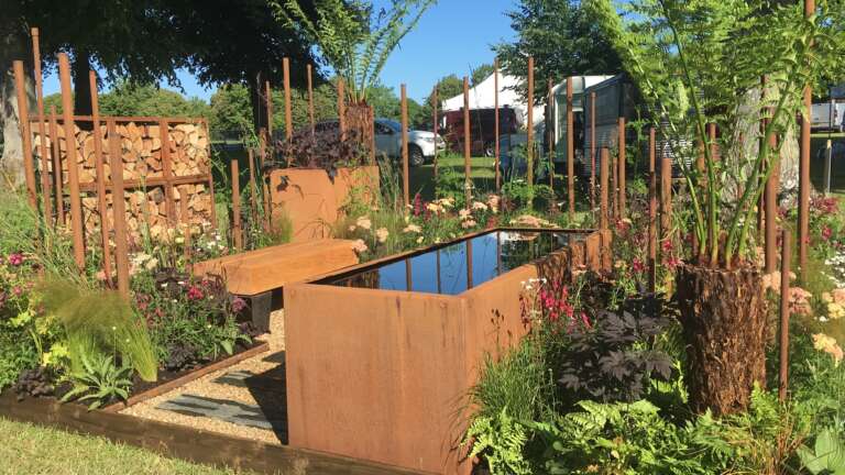 SlateWood Is The Bees Knees! Briony Doubleday of Bee’s Gardens Wins Gold At Blenheim AND RHS Tatton!